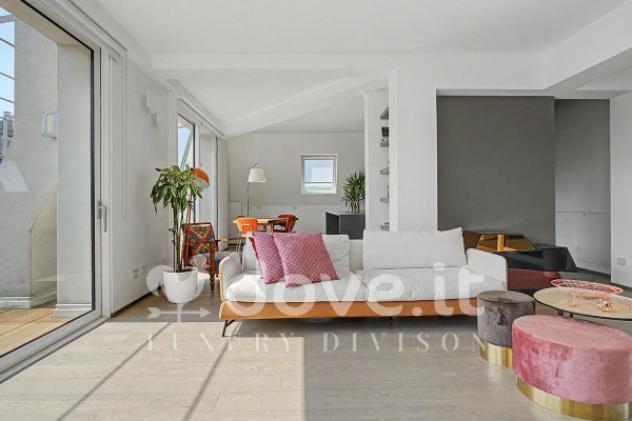 Attico / Mansarda di 154 m² con 3 locali in vendita a Brescia - Foto 3
