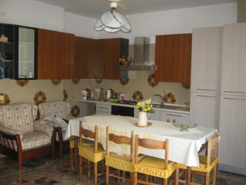 AFFITTASI 2 CAMERE IN APPARTAMENTO CENTRALE A GROTTAGLIE - Foto 7