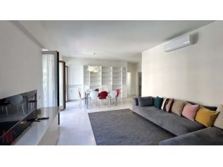 Appartamento in Via Ippolito Nievo - zona City Life, Tre Torri, Sempione