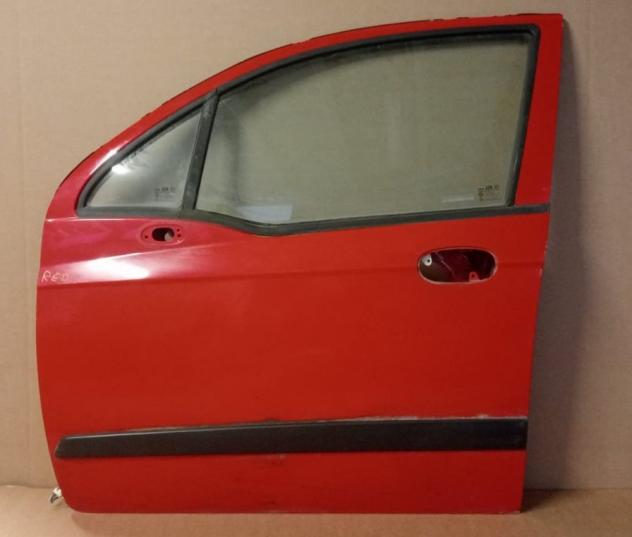 PORTA ANT.S. ROSSA C/ALZ. (No Serr.) 999-U63959 Carrozzeria  Lamierati esterni  Porte  Porta ant. sx. CHEVROLET - MATIZ - 01-05-2005 - 01-12-2010