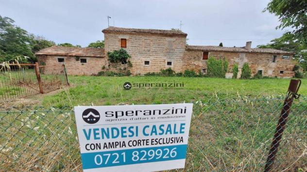 AEREOPORTO: Vendesi casale da ristrutturare a fano - zona aeroporto: ottima visibilità, ideale per attività ricettiva o commerciale!
hai un progetto a