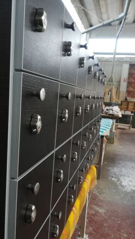 armadietti porta valori pensile a 32 ante multi funzione ( spogliatoio-ufficio-c - Foto 2