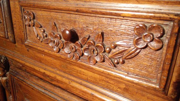 Credenza in legno intagliato - Foto 4