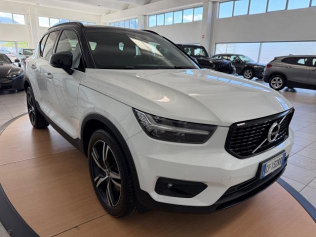 VOLVO XC40 T5 Recharge Plug-in Hybrid R-design rif. 23388687 - Foto 3