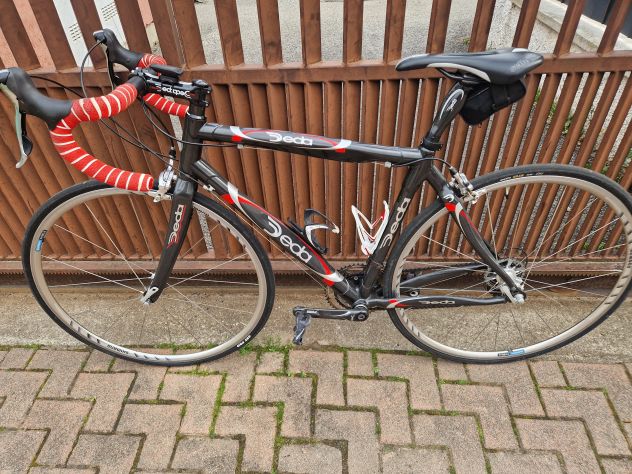 Bicletta da corsa in carbonio - Foto 3