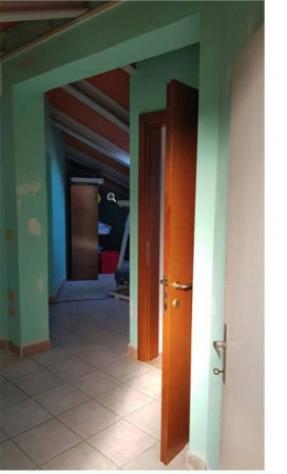 Immobile in asta di 400 m² con più di 5 locali e box auto doppio in vendita a Vaiano - Foto 9