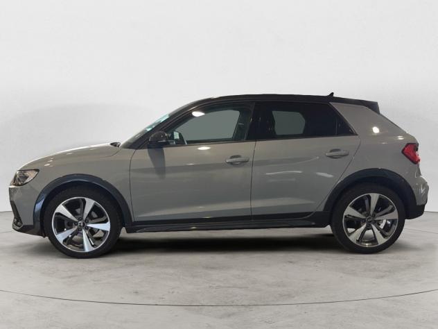 Audi A1 A1 Citycarver 30 1.0 tfsi Identity Contrast 110cv - Foto 3