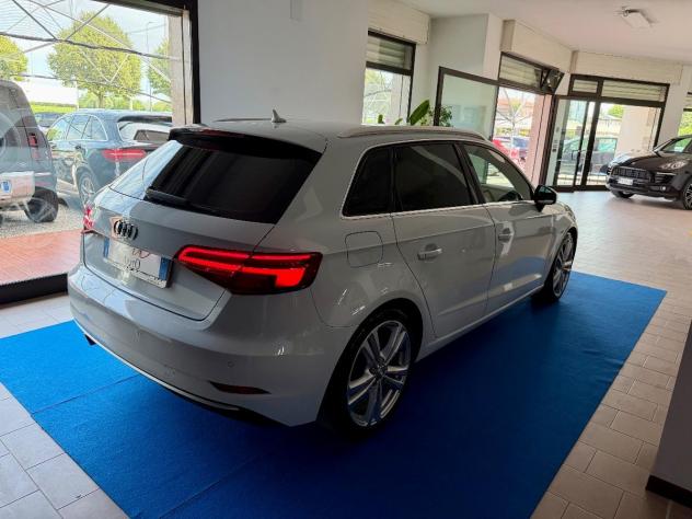 AUDI - A3 - 2.0 TDI S tronic S-Line - Foto 6