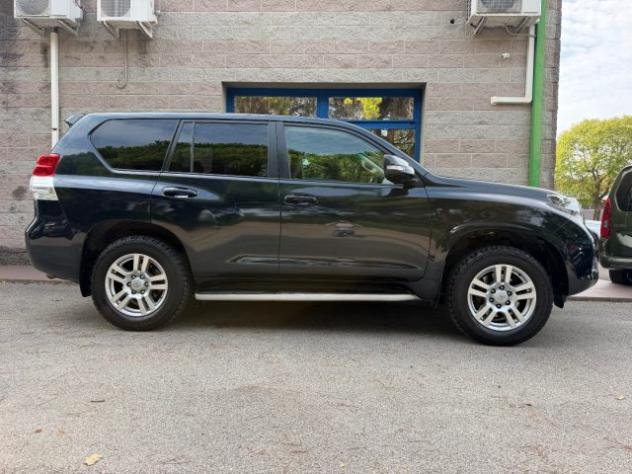 TOYOTA Land Cruiser 150 173CV 3.0 D-4D 7 POSTI INTERNI PELLE AUT. rif. 23941173 - Foto 2