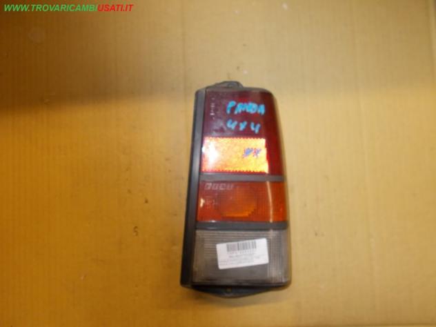 FANALE POST.D.(CARELLO) FIAT PANDA (141-LV/2R/2P/1S/1T)  Parti elettriche  Fanaleria  Fanali  Fanale post. sx. FIAT - PANDA - 01-02-1986 - 01-03-2004