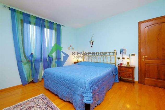 Villa indipendente con giardino, terrazzo e garage € 395.000 trattabili - Foto 14