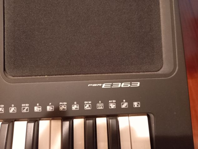 TASTIERA ELETTRONICA YAMAHA PSR E363 - Foto 5