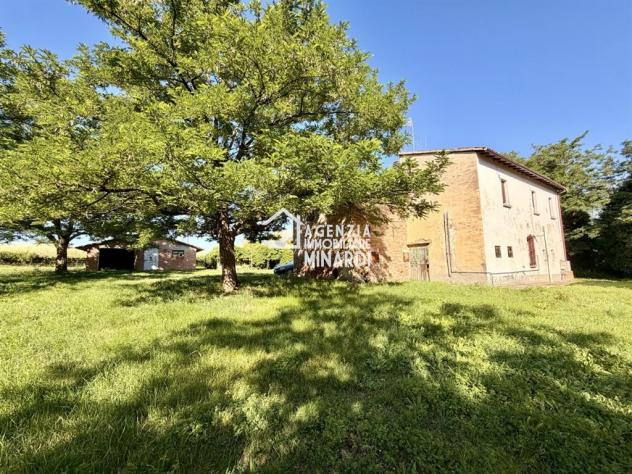 FAENZA – SARNA | AUTENTICA CASA COLONICA ROMAGNOLA CON FIENILE, AMPI SERVIZI E OLTRE 4.000 MQ DI TERRENO - Foto 9