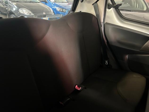 Toyota Aygo 1.0 12V VVT-i 5 porte Sol - Foto 9