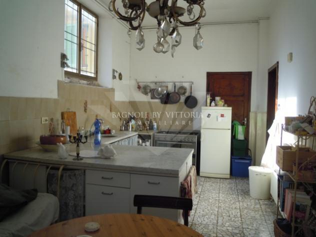 APPARTAMENTO INDIPENDENTE di 10 vani e di 175 mq (PIETRASANTA - Pietrasanta Centro Storico) rif. 725 - Foto 9
