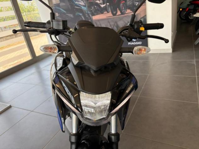 SUZUKI GSX-S 125 UNICO PROPRIETARIO, PARI AL NUOVO, SOLO 3.800KM! rif. 23983171 - Foto 9