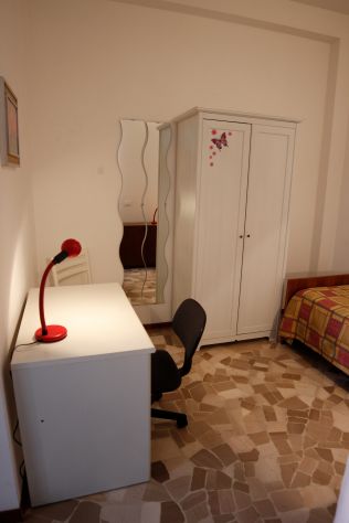 2 POSTI LETTO IN BILOCALE A STUDENTI IN CENTRO STORICO - Foto 6