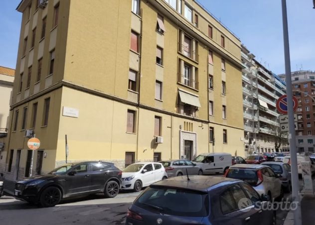RE DI ROMA MONOLOCALE ARREDATO SPESE INCLUSE - Foto 2