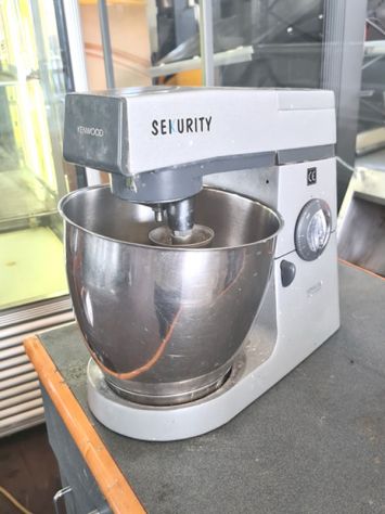 impastatrice planetaria da banco per panificio usata