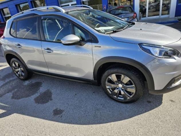 PEUGEOT - 2008 - BlueHDi 100 Signature - Foto 2
