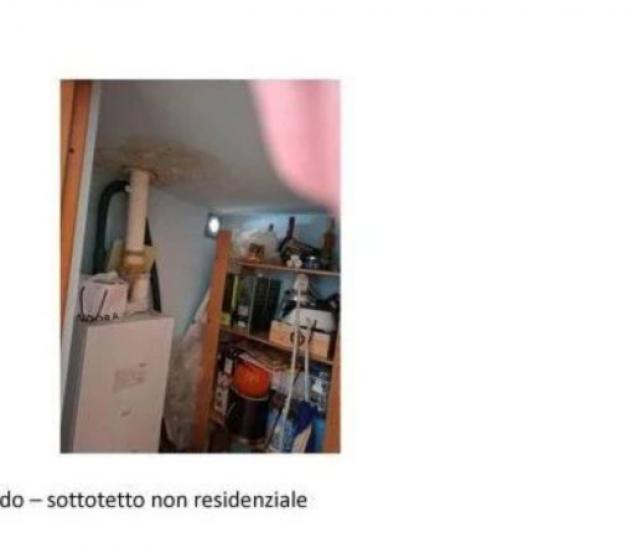 Immobile in asta di 196 m² con più di 5 locali e box auto in vendita a Marino - Foto 11