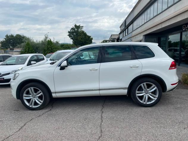 Volkswagen Touareg 3.0 TDI 245 CV tiptronic BlueMotion Techn. Executive - Foto 2