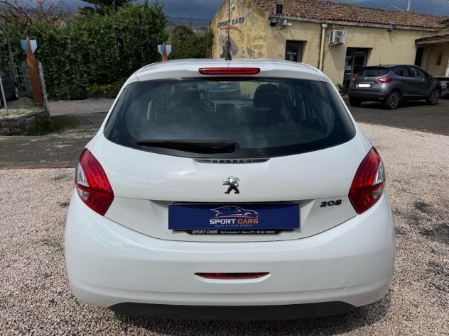Peugeot 208 1.4 HDi 68 CV 5 porte Allure - Foto 9
