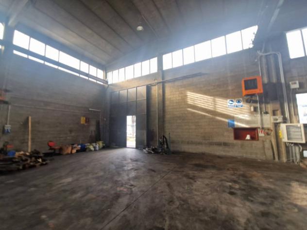 Immobile di 2400 m² con più di 5 locali in vendita a Pero - Foto 18
