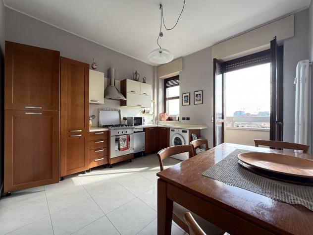 Nel prestigioso complesso “Le Betulle”, un nono piano con terrazzo e vista sullo skyline di Milano - Foto 13