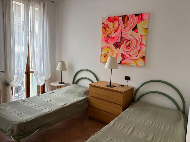 offro 3 posti letto in appartamento per studenti - Foto 5