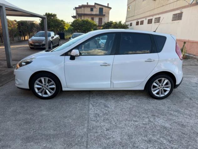 RENAULT Scenic X-Mod 1.5 dCi 110CV EDC Luxe rif. 23832548 - Foto 9