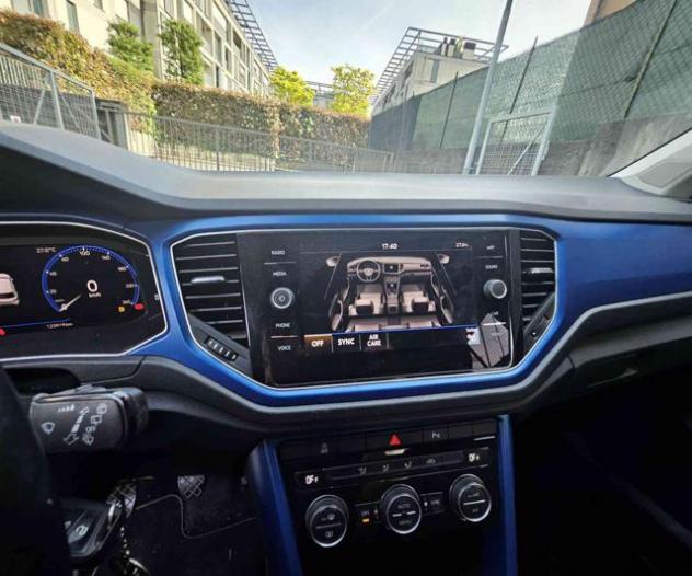 VOLKSWAGEN T-Roc 1.0 TSI 115 CV Style BlueMotion Technology rif. 23878259 - Foto 9