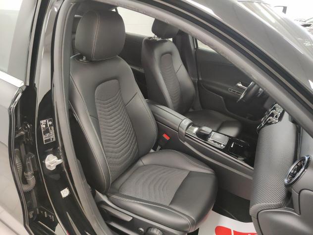Mercedes-Benz Classe A A180d 116cv Sedan auto Camera+Sensori Pelle/Tessuto - Foto 5
