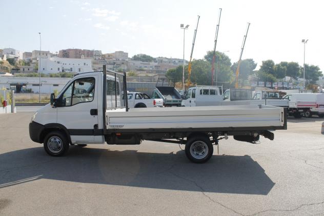 Iveco Daily 35C15 CASSONE FISSO DA 4.30 MT clima - Foto 3