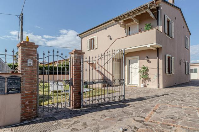 Villa in vendita a Arena Metato - San Giuliano Terme 260 mq Rif: 1407978