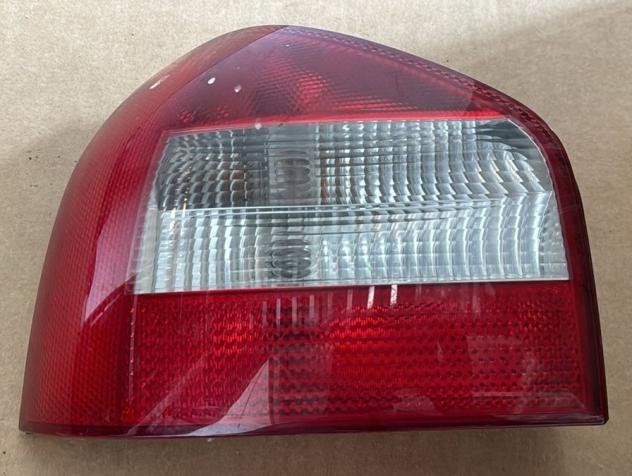 FANALE POST. SX 999-U1293795 Parti elettriche  Fanaleria  Fanali  Fanale post. sx. AUDI - A3 - 2000  2003