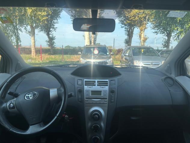 Toyota Yaris 1.0 5 porte - Foto 10