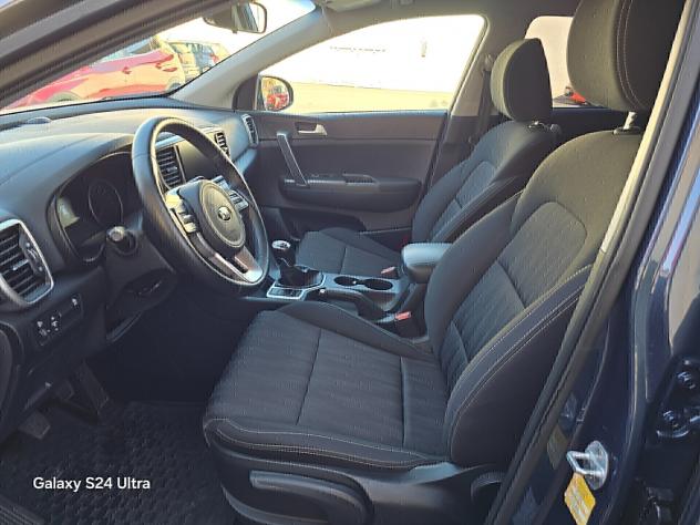 Kia Sportage 1.6 CRDI 136 CV 2WD HYBRID Urban - Foto 9