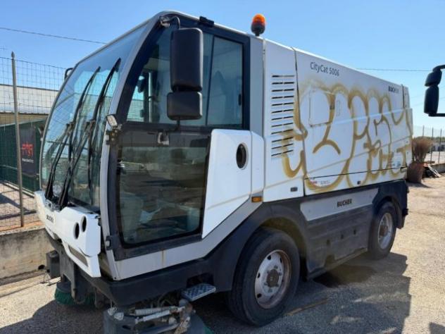 BUCHER MUNICIPAL  SPAZZATRICE rif. 23529395
