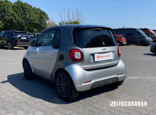 smart forTwo 0.9 t Brabus edition 90cv twinamic - Foto 6