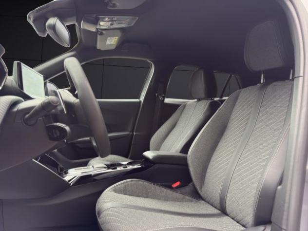 PEUGEOT 2008 Hybrid 136 e-DCS6 Allure rif. 23699483 - Foto 9