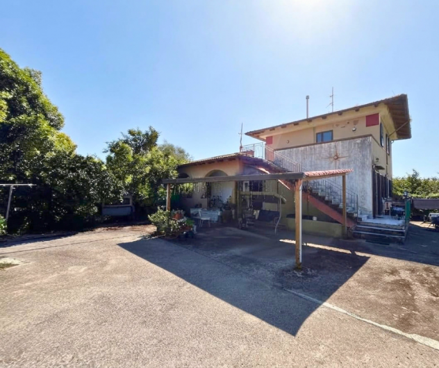 Bifamiliare in vendita a Giffoni Sei Casali