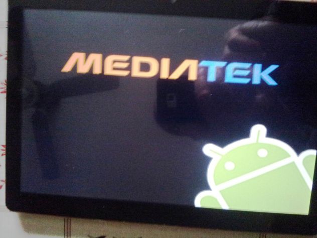 Tablet datato ma perfettamente funzionante con batteria sostituita da non molto