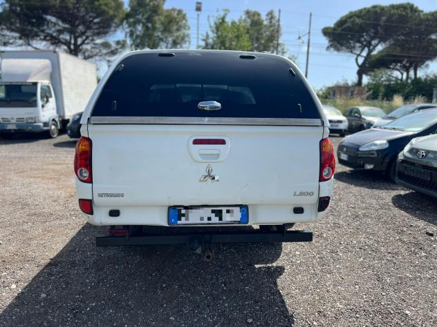 Mitsubishi L200 2.4 DI-D/154CV Club Cab Inform - Foto 8