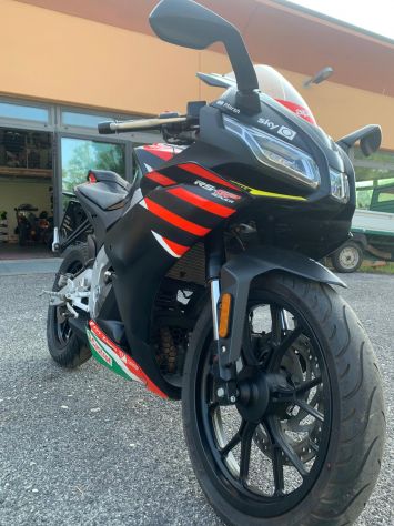 Aprilia RS 125 GP Replica - Foto 4