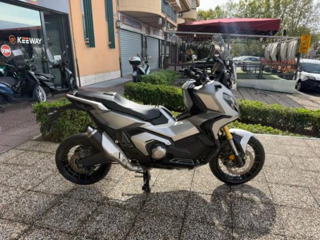 HONDA X-ADV 750 TUTTO INCLUSO ANCHE PASSAGGIO! MINI RATE rif. 24199402 - Foto 2