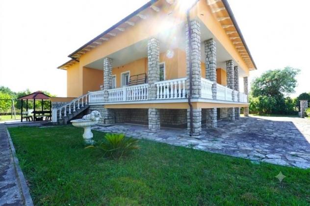 Villa in vendita a Altopascio 300 mq Rif: 1426512
