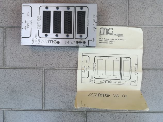COMMUTATORE VIDEO-AUDIO 3 USCITE SCART + RCA A/V - Foto 2