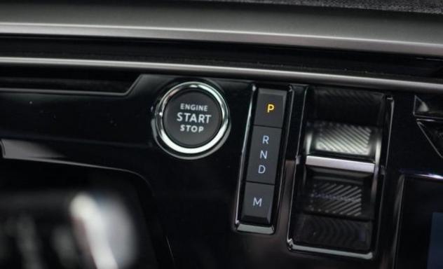 NEW PEUGEOT - 5008 - Hybrid 145 e-DCS 6 GT#7 POSTI! - Foto 7