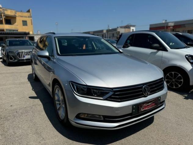 VOLKSWAGEN Passat Variant 2.0 TDI 150 Cv DSG Executive BlueMotion Tech. rif. 23944314 - Foto 3